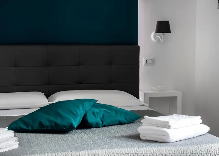 Aurora Luxury RoomsHotel Napoli